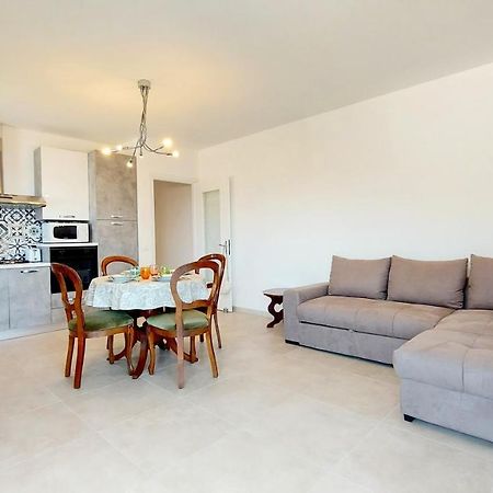Narcisa View Lake&Pool Apartment باردولينو المظهر الخارجي الصورة