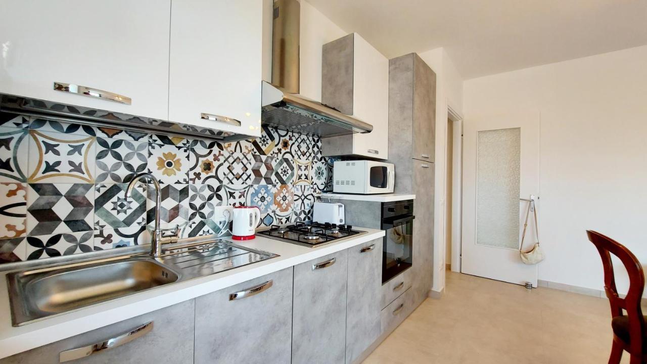 Narcisa View Lake&Pool Apartment باردولينو المظهر الخارجي الصورة