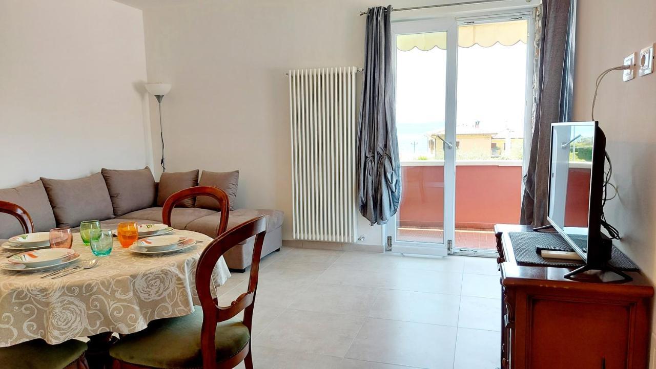 Narcisa View Lake&Pool Apartment باردولينو المظهر الخارجي الصورة